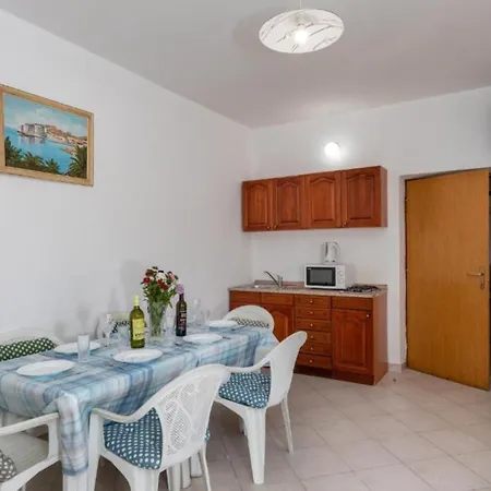 Valjalo Apartment