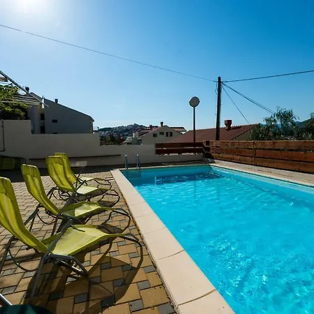Apartment Valjalo